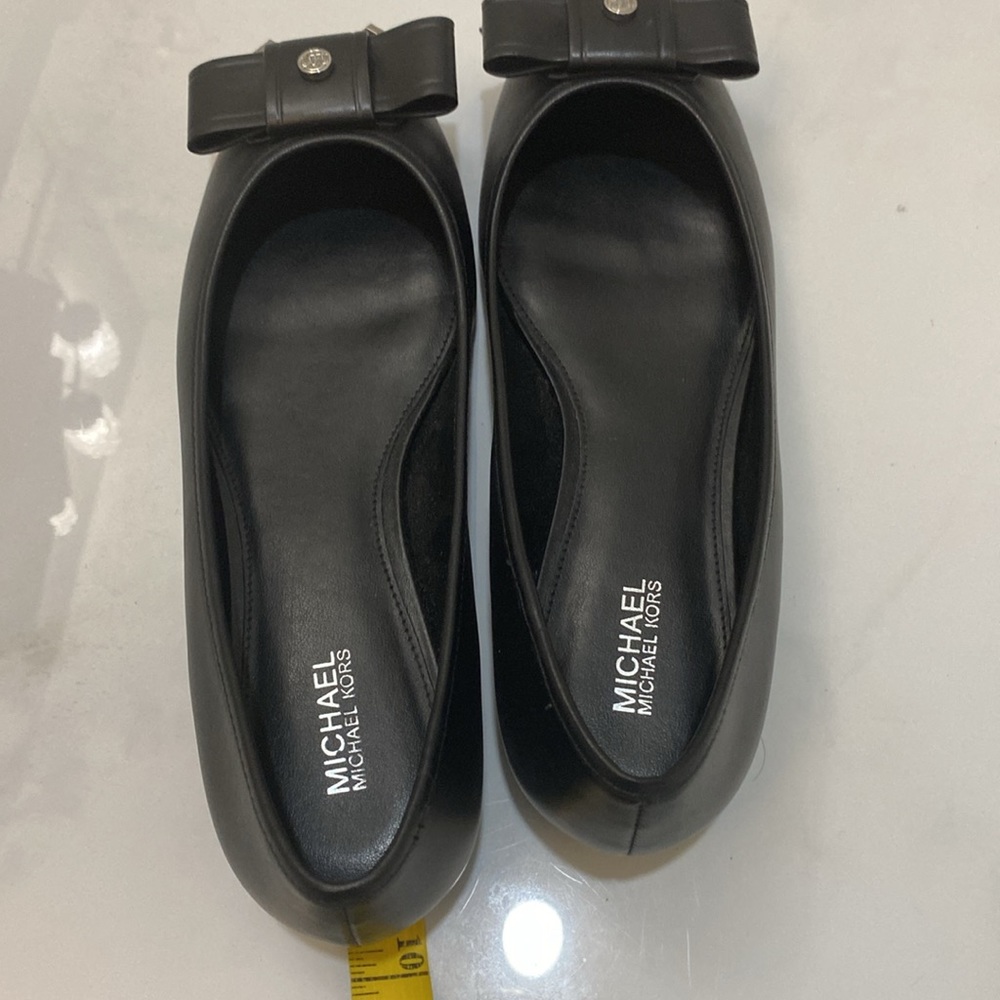 michael kors belle flat